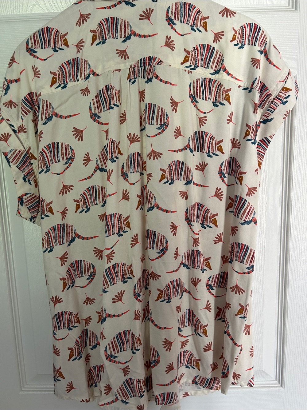 Button down Armadillo Womans shirt - Picture 4 of 4